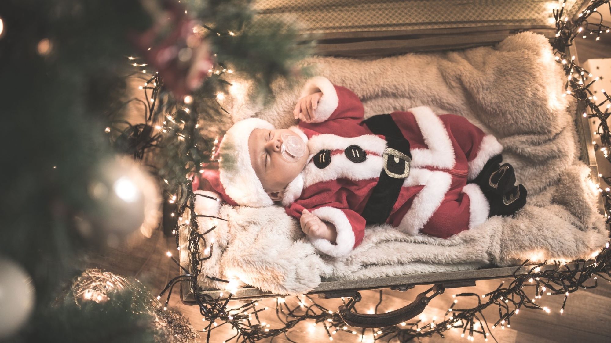 Noël : Un bébé sous l’arbre, soyez contente !!!